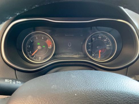 Used 2019 Jeep Cherokee Limited AWD/4WD image 15