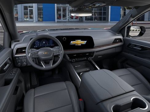 New 2026 Chevrolet Suburban LT w/ Sun And Tow Package AWD/4WD image 16