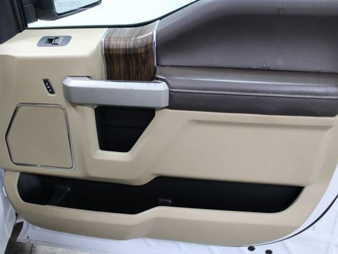 Used 2020 Ford F150 Lariat image 29