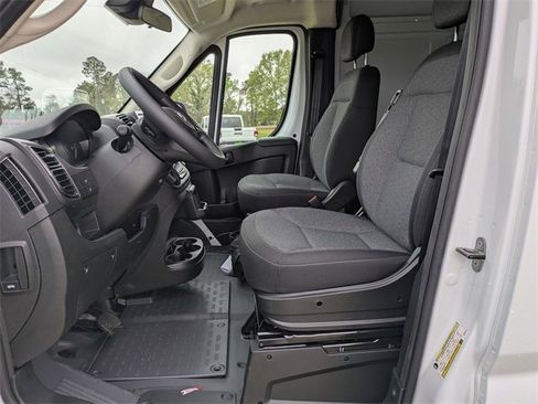 New 2025 RAM ProMaster 2500 image 18