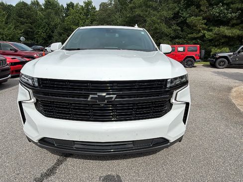 Used 2024 Chevrolet Tahoe RST w/ Luxury Package AWD/4WD image 3