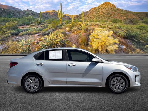 Certified 2020 Kia Rio S image 3