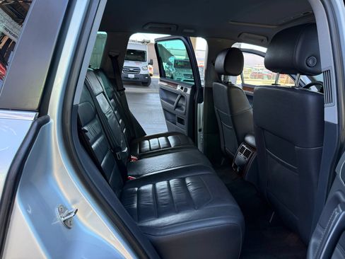 Used 2008 Volkswagen Touareg V6 AWD/4WD image 18
