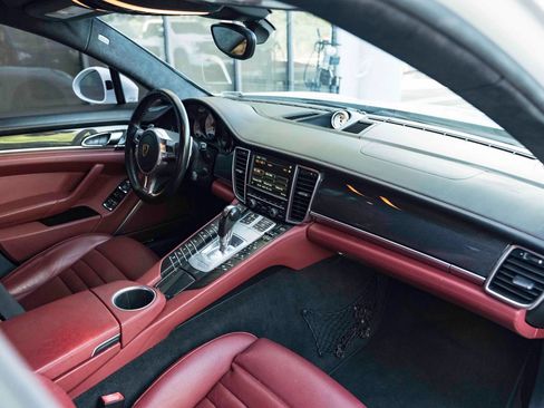 Used 2016 Porsche Panamera GTS AWD/4WD image 34