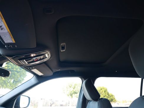 New 2026 Jeep Grand Cherokee L Laredo AWD/4WD image 33