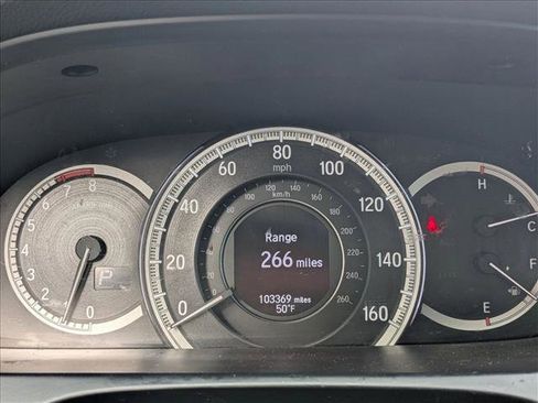 Used 2017 Honda Accord EX-L image 11