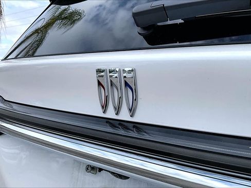 Used 2025 Buick Enclave Avenir w/ Super Cruise Package image 30