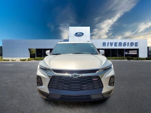 Used 2022 Chevrolet Blazer RS w/ Enhanced Convenience Package FWD image 2