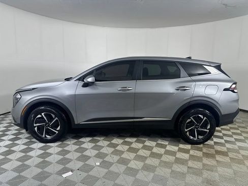 Used 2023 Kia Sportage LX AWD/4WD image 4