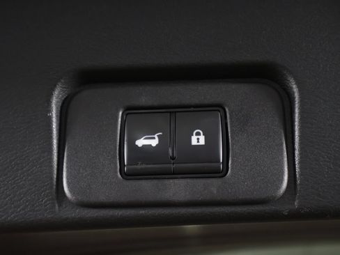 Used 2023 Nissan Rogue Platinum AWD/4WD image 23