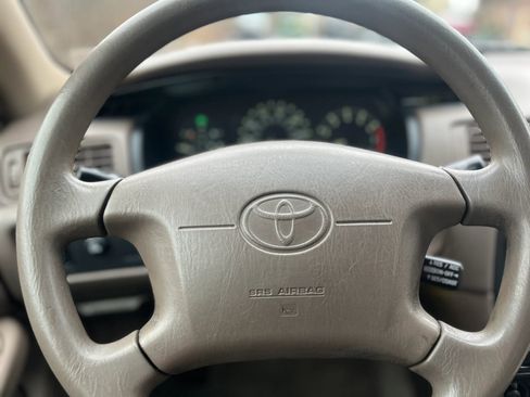 Used 1998 Toyota Camry CE image 18