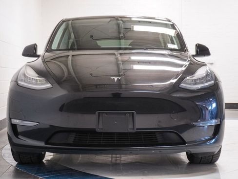 Used 2022 Tesla Model Y Long Range AWD/4WD image 30