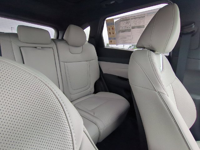 Certified 2025 Hyundai Tucson Limited AWD/4WD image 15