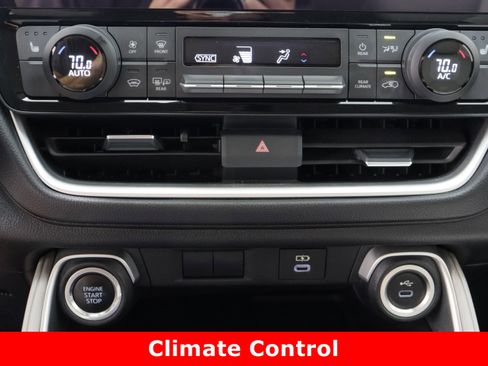 Certified 2024 Toyota Grand Highlander XLE image 19