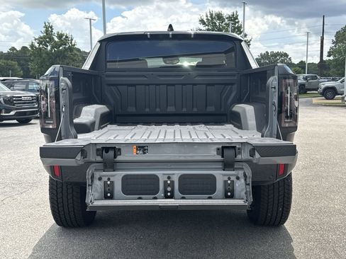 New 2025 GMC Hummer EV 2X image 28