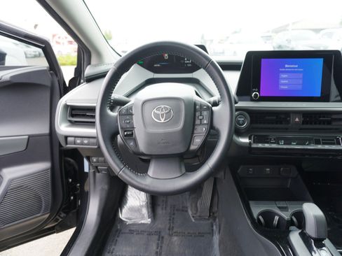 Used 2023 Toyota Prius LE FWD image 16
