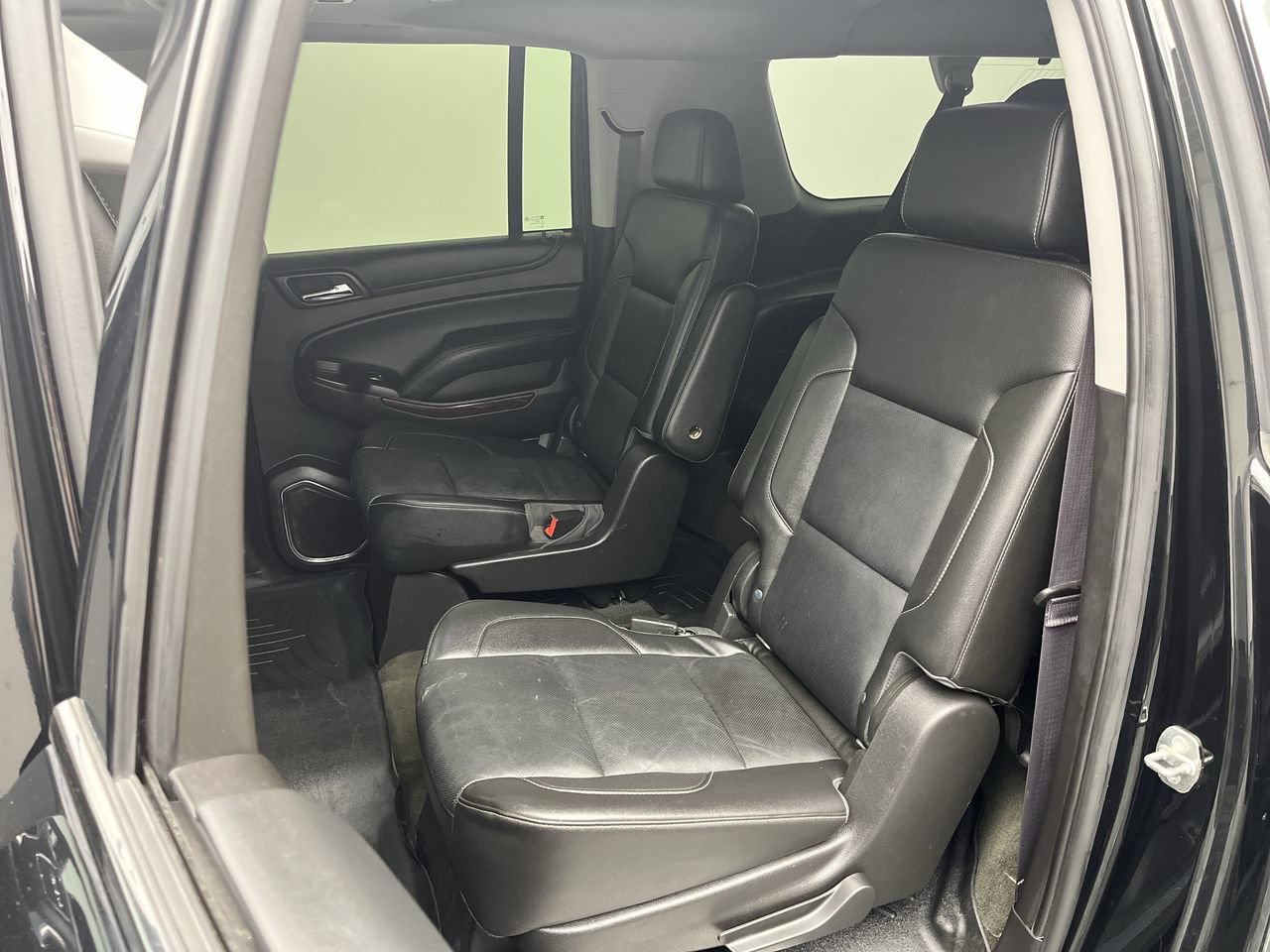 Used 2016 GMC Yukon XL SLT w/ Open Road Package AWD/4WD image 12