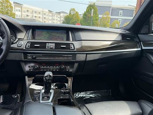 Used 2015 BMW 550i xDrive w/ M-Sport Package AWD/4WD image 30