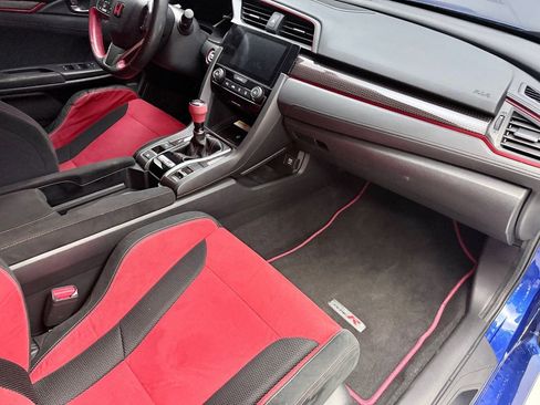 Used 2018 Honda Civic Type R image 11