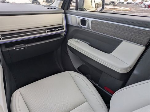 Used 2025 Hyundai Santa Fe Calligraphy image 16
