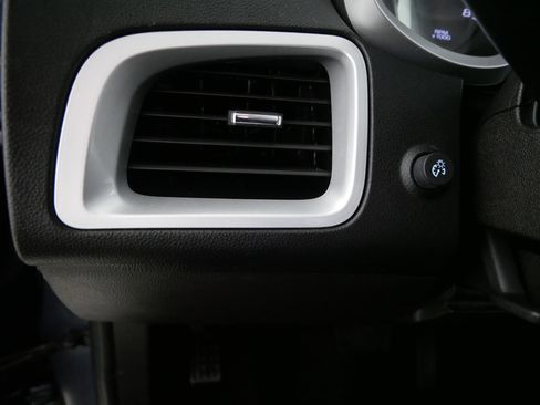 Used 2013 Chevrolet Equinox LS image 26