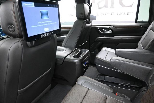 Used 2022 Chevrolet Suburban High Country AWD/4WD image 26