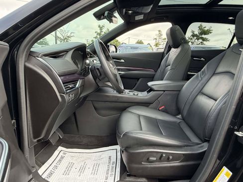 Certified 2023 Cadillac XT4 Luxury w/ Cold Weather Package AWD/4WD image 9