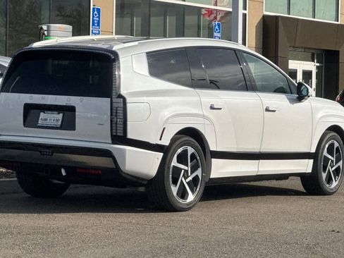 New 2026 Hyundai Ioniq 9 Calligraphy image 4