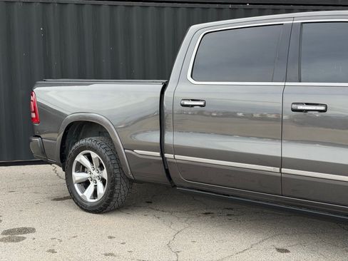Used 2019 RAM 1500 Limited w/ Body Color Bumper Group AWD/4WD image 5