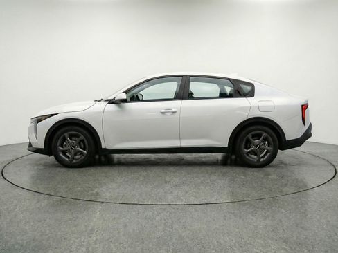 Used 2025 Kia K4 FWD image 5