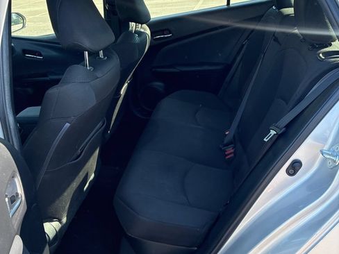 Used 2022 Toyota Prius LE FWD image 7