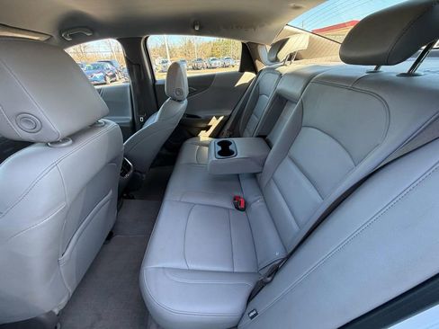 Used 2016 Chevrolet Malibu LT w/ Leather Package image 11