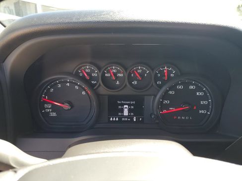 Used 2024 Chevrolet Silverado 1500 Custom Trail Boss w/ Turbomax Blackout Package AWD/4WD image 30