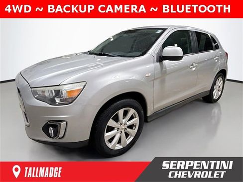 Used 2015 Mitsubishi Outlander Sport SE image 1