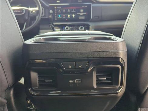 Used 2024 GMC Sierra 1500 AT4 w/ Technology Package AWD/4WD image 19