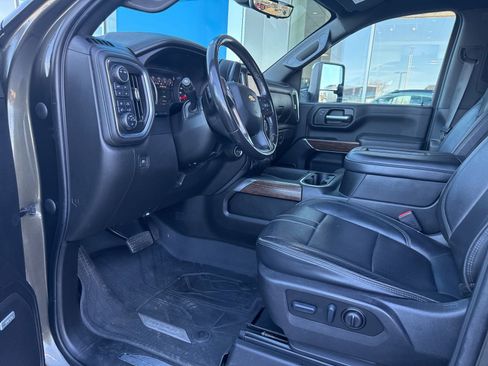 Used 2022 Chevrolet Silverado 3500 High Country w/ Z71 Off-Road Package image 17