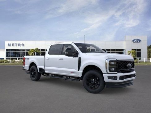 New 2026 Ford F250 Lariat w/ Black Appearance Package image 7