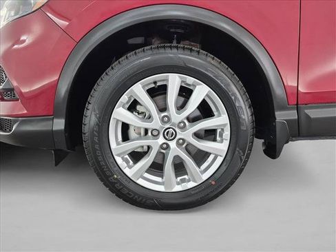 Used 2021 Nissan Rogue Sport S FWD image 26
