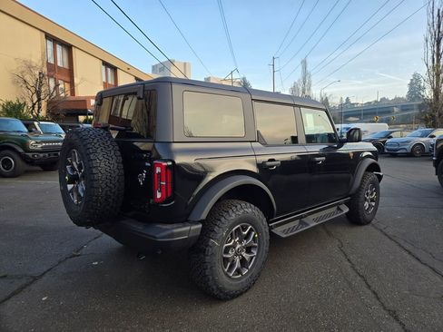 New 2025 Ford Bronco Badlands image 5