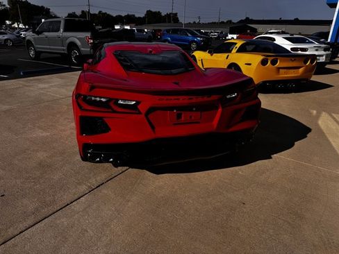 Used 2024 Chevrolet Corvette Stingray Preferred Cpe image 3