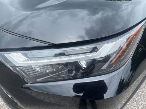 Used 2023 Toyota RAV4 XLE Premium FWD image 9