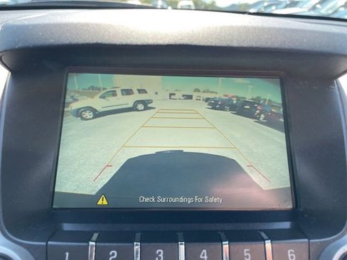 Used 2017 Chevrolet Equinox LT w/ Convenience Package image 17