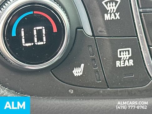 Used 2022 Chevrolet Equinox LT FWD image 35