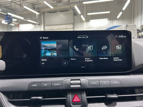 New 2025 Kia K4 LXS image 15