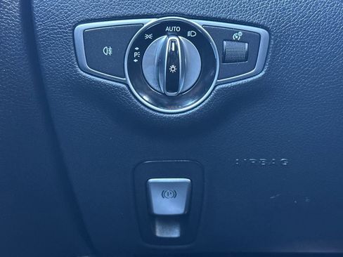 Used 2022 Mercedes-Benz E 450 Coupe image 31