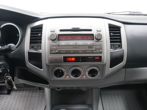 Used 2009 Toyota Tacoma PreRunner RWD image 12