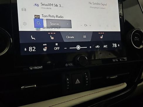 Used 2024 Lexus NX 250 FWD image 17