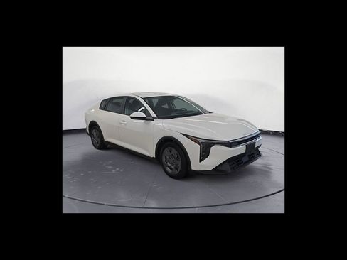 Used 2025 Kia K4 FWD image 8