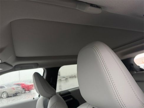 New 2026 Mitsubishi Outlander SE image 15