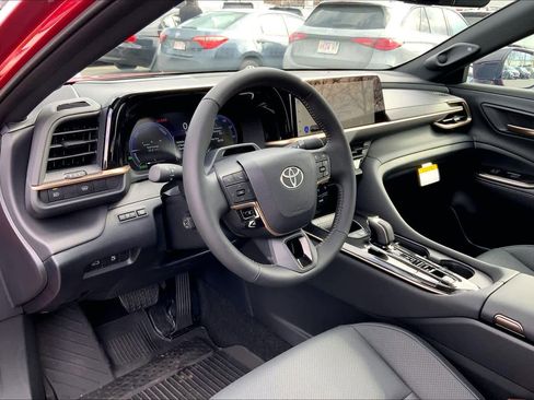 New 2026 Toyota Crown Platinum AWD/4WD image 8